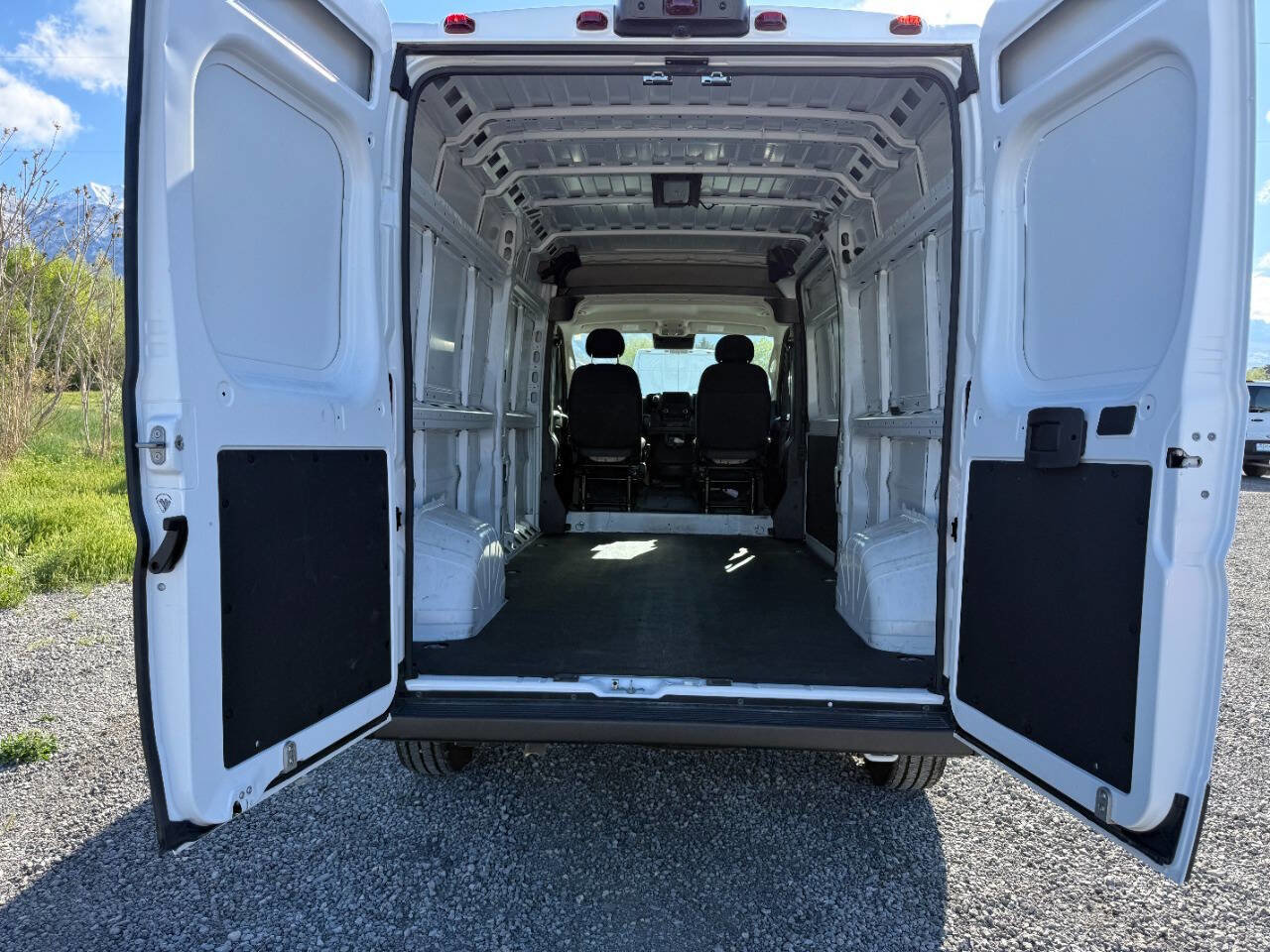 Used 2025 RAM ProMaster 2500 w/ Convenience Group FWD image 20