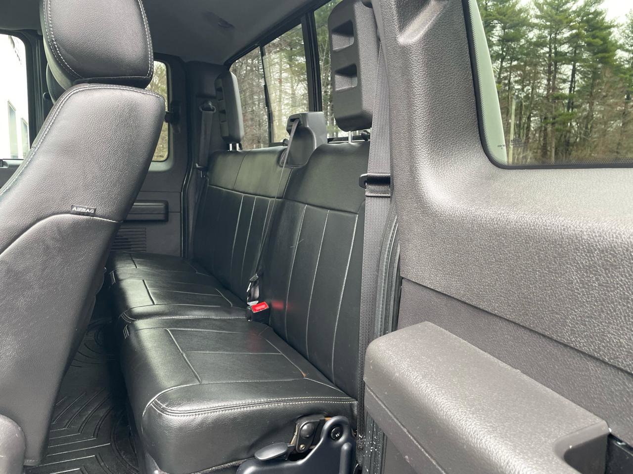 Used 2016 Ford F250 Lariat w/ Lariat Interior Package image 10