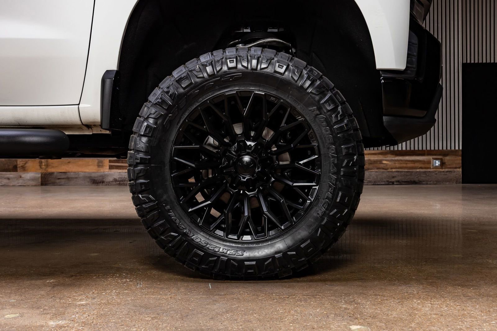 Used 2020 Chevrolet Silverado 1500 LT Trail Boss image 12