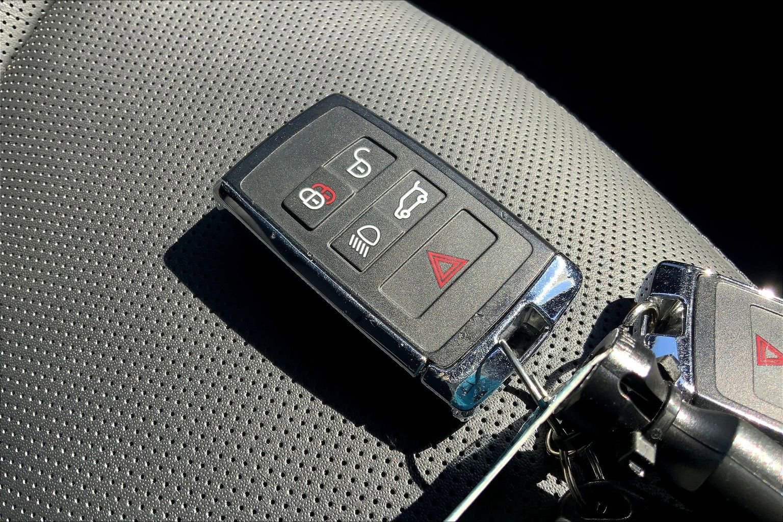 Used 2023 Land Rover Range Rover SE image 13