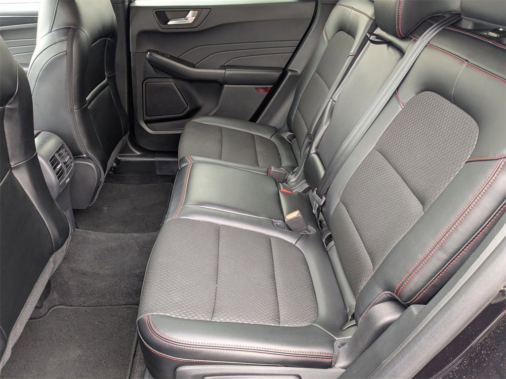 Used 2025 Ford Escape ST-Line image 27