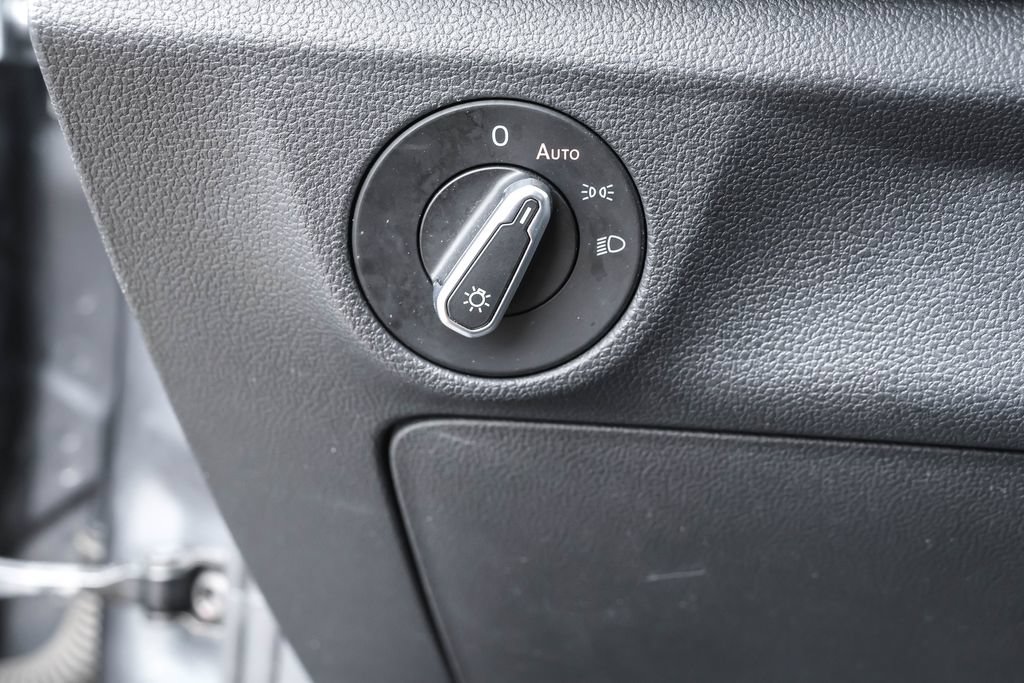Certified 2023 Volkswagen Jetta SE FWD image 16