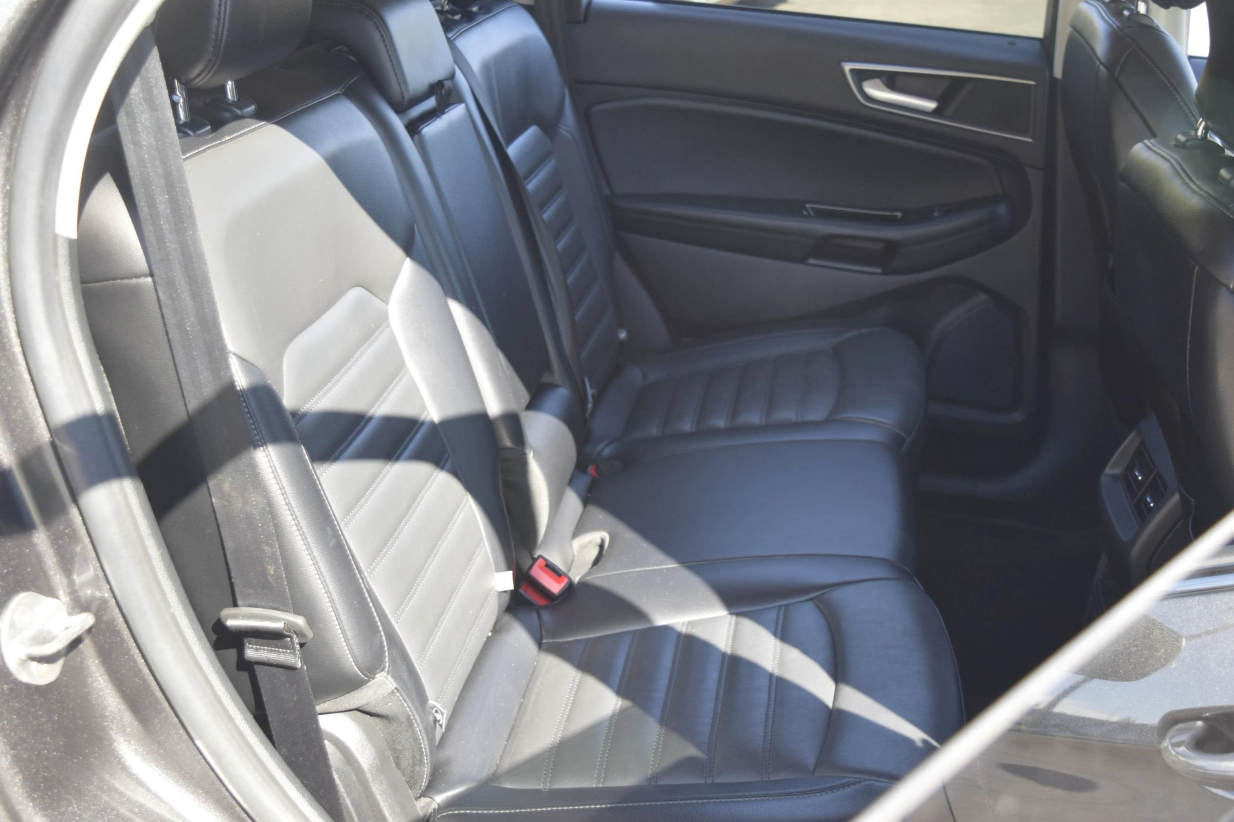 Used 2018 Ford Edge SEL w/ Equipment Group 201A AWD/4WD image 8
