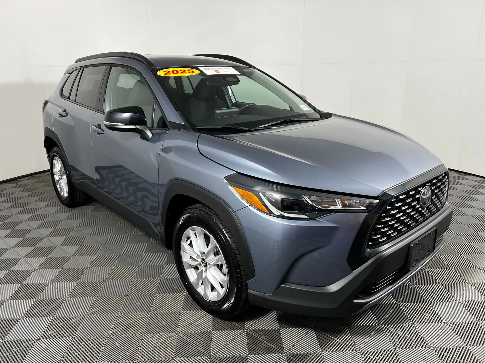 Certified 2025 Toyota Corolla Cross LE image 4