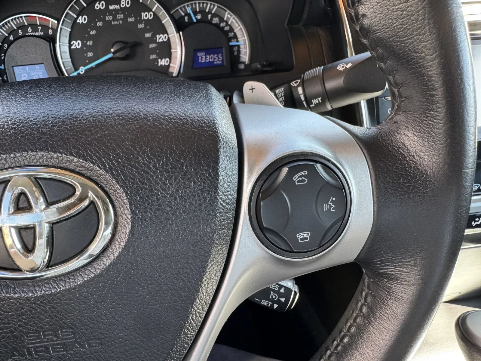 Used 2014 Toyota Camry SE FWD image 15