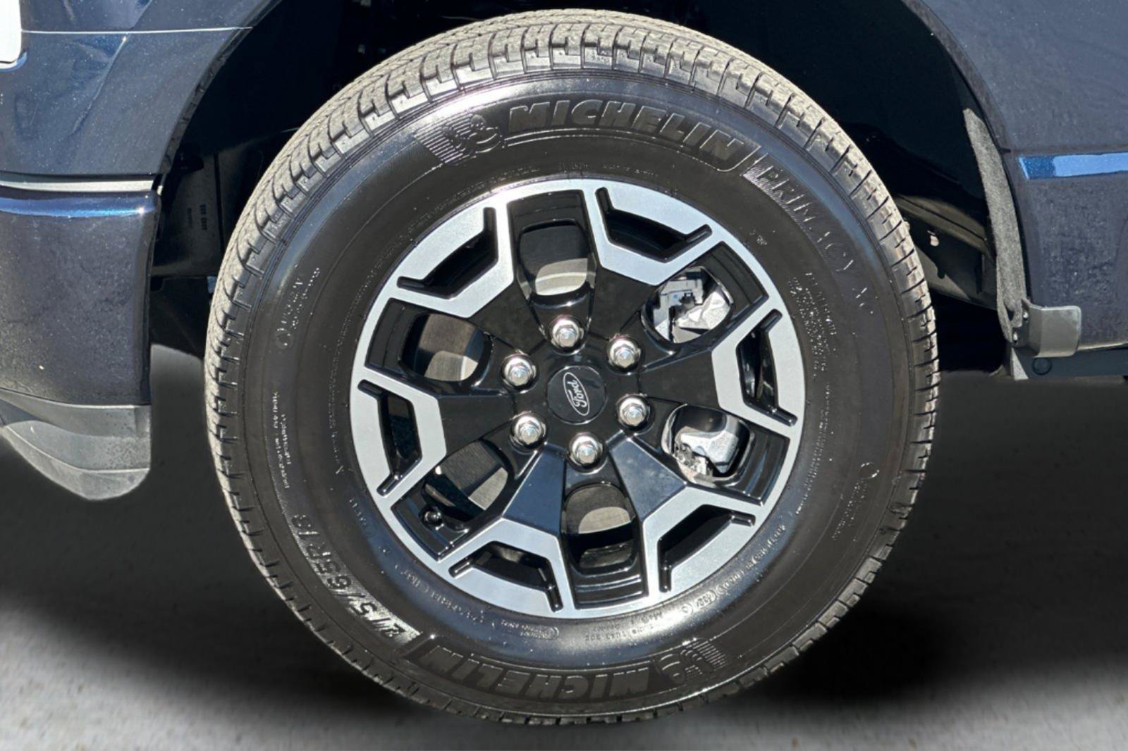 Used 2023 Ford F150 Lightning XLT AWD/4WD image 23