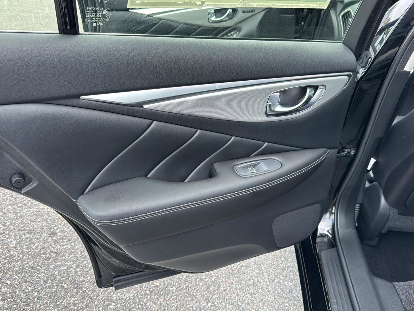 Used 2023 INFINITI Q50 Luxe w/ Cargo Package image 15