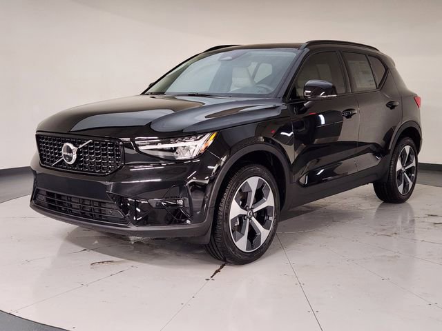 New 2026 Volvo XC40 B4 Plus w/ Protection Package Premier
