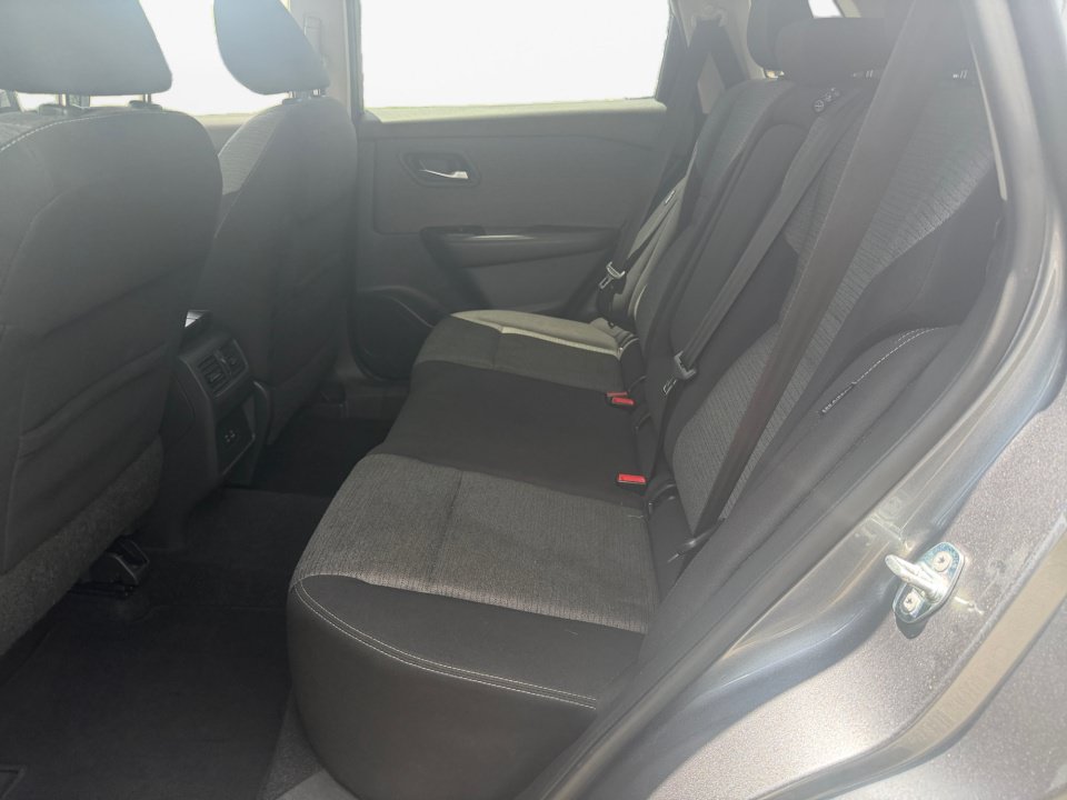 Certified 2022 Nissan Rogue SV FWD image 16