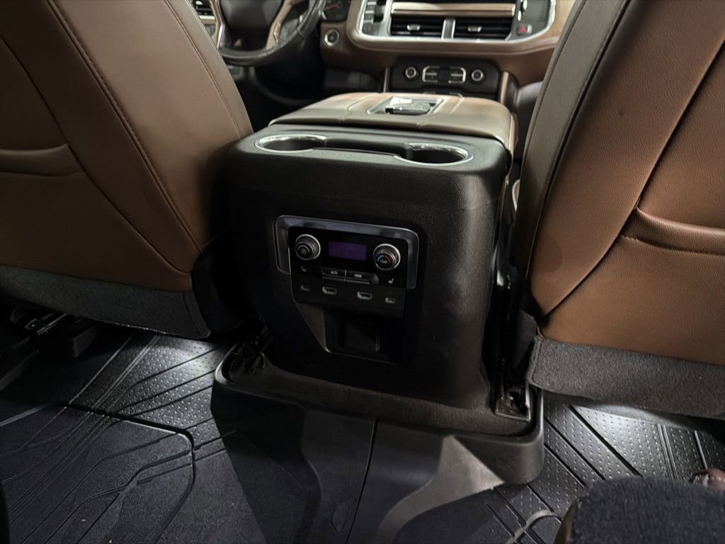 Used 2021 Chevrolet Suburban High Country AWD/4WD image 21