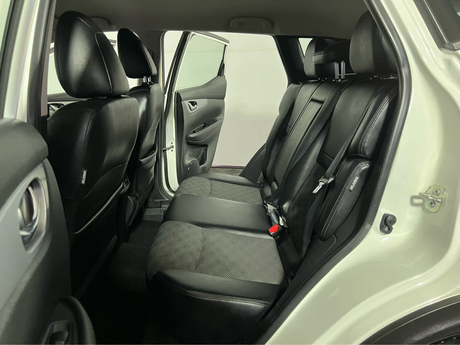 Certified 2020 Nissan Rogue Sport SV w/ Technology Package AWD/4WD image 21