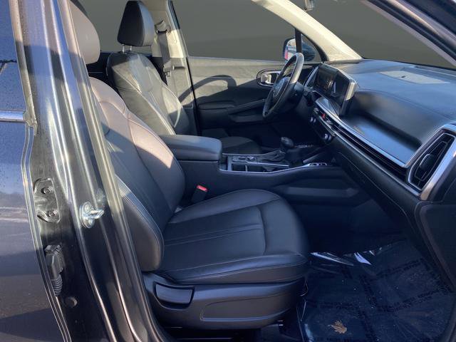 Used 2024 Kia Sorento S image 34