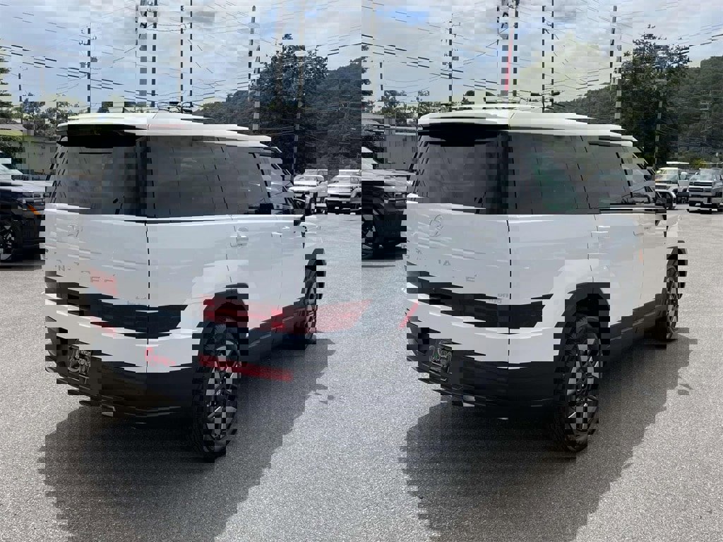 New 2026 Hyundai Santa Fe SE image 3