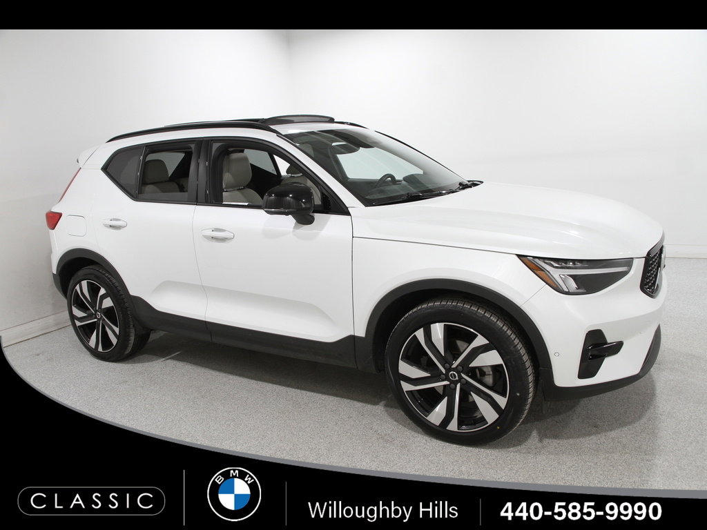 Used 2023 Volvo XC40 B5 Plus w/ Driver Assist Package image 1