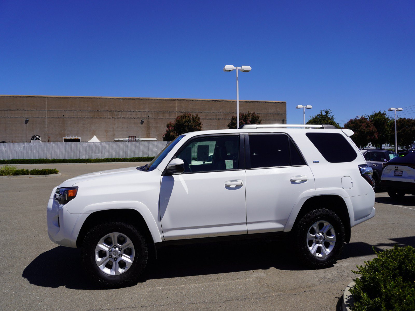 Used 2023 Toyota 4Runner SR5 AWD/4WD image 6