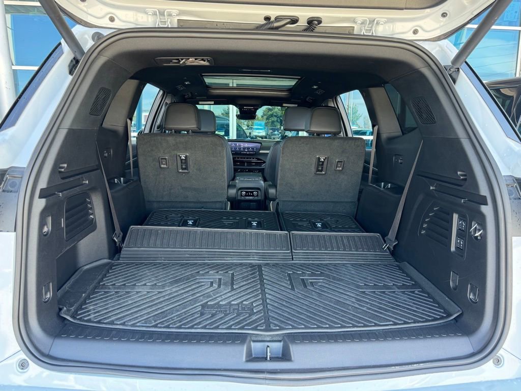 Used 2026 Buick Enclave Avenir w/ Super Cruise Package image 30