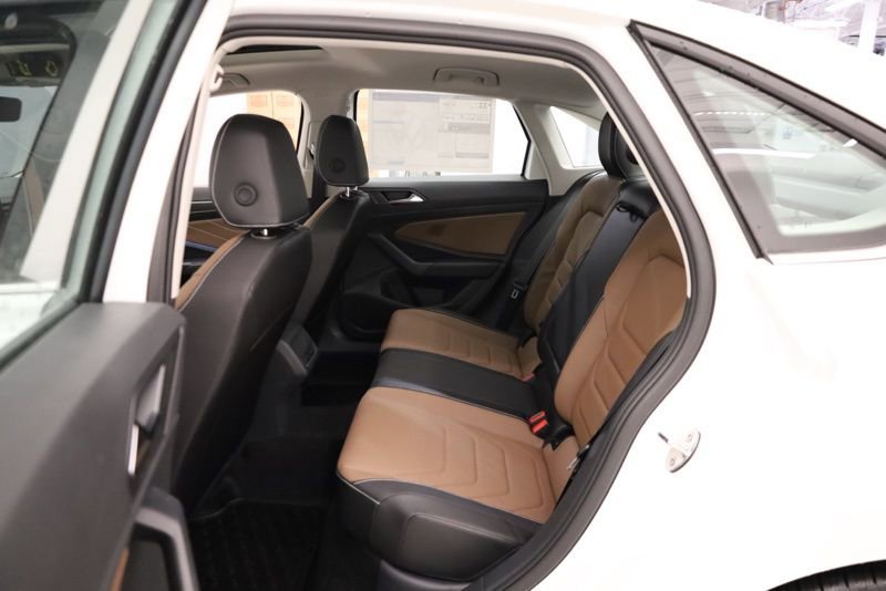 New 2026 Volkswagen Jetta SEL image 33