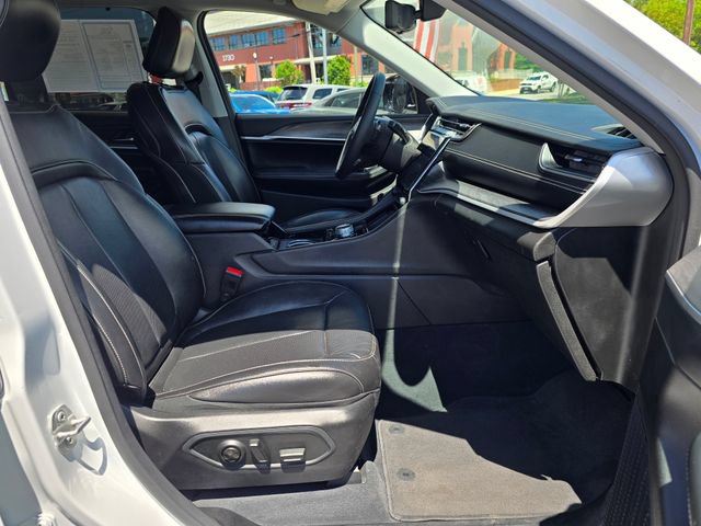 Used 2023 Jeep Grand Cherokee L Limited w/ Luxury Tech Group II AWD/4WD image 47