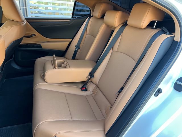 Used 2024 Lexus ES 350 w/ Premium Package FWD image 42