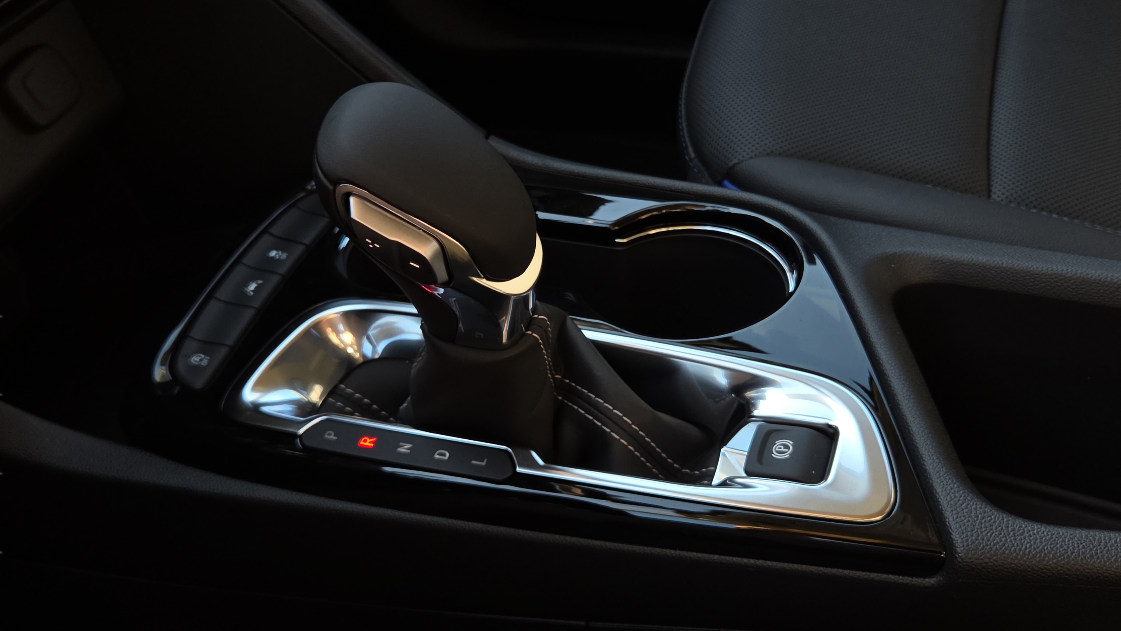 New 2026 Buick Encore GX Sport Touring FWD image 17