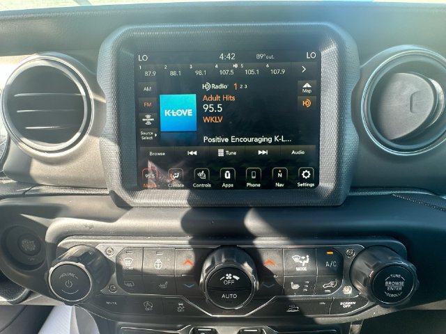 Used 2022 Jeep Gladiator Sport AWD/4WD image 18