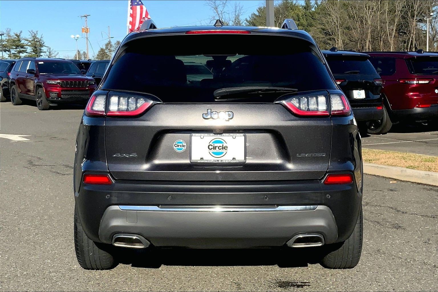 Used 2019 Jeep Cherokee Limited image 4