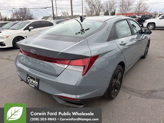 Used 2022 Hyundai Elantra SEL image 5