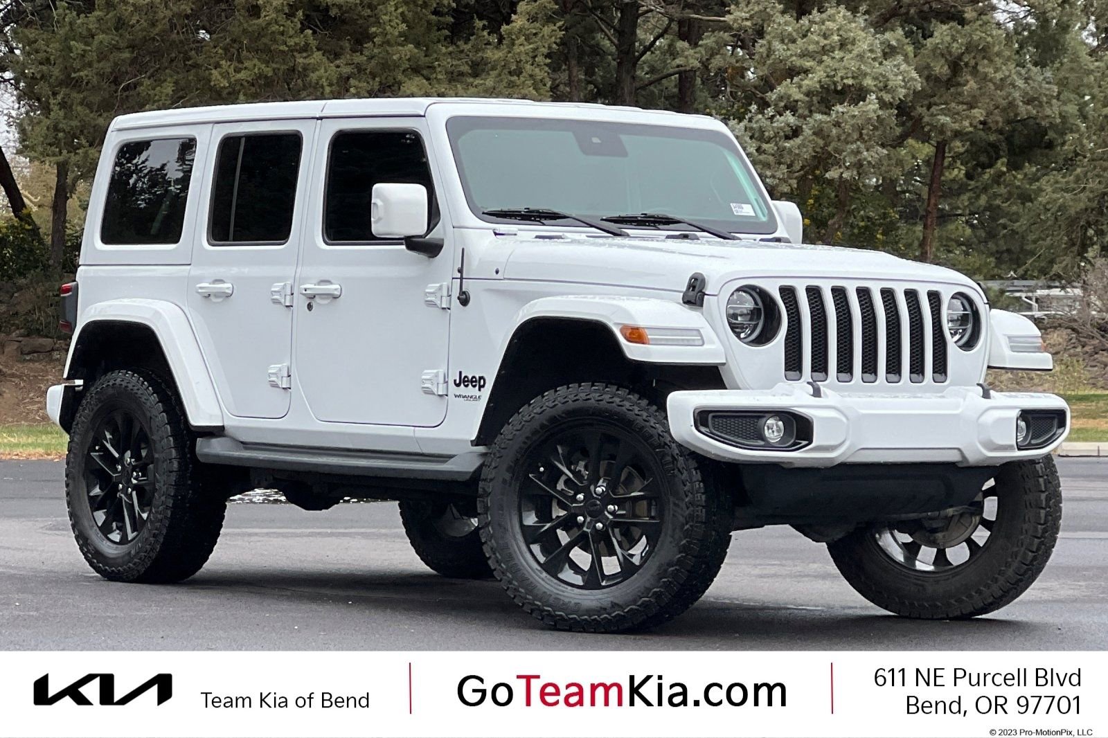 Used 2022 Jeep Wrangler Unlimited Sahara image 1
