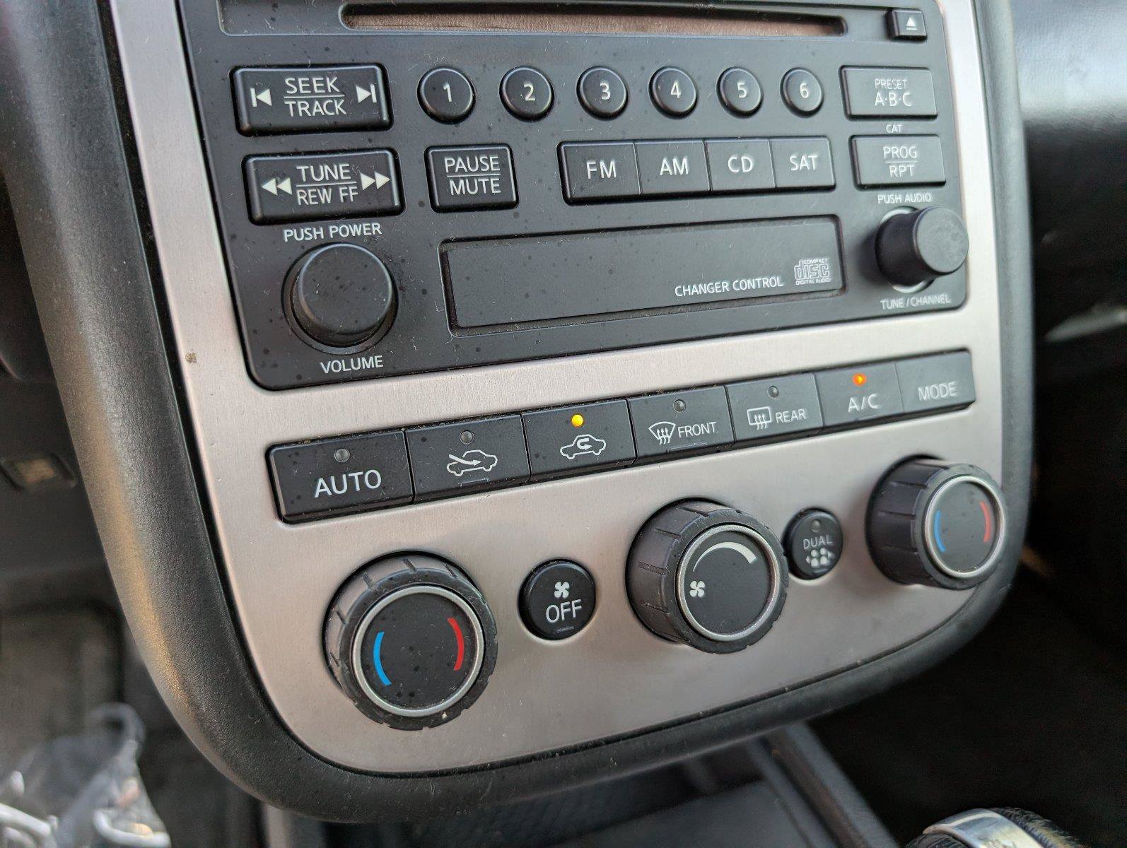 Used 2005 Nissan Murano SL FWD image 19