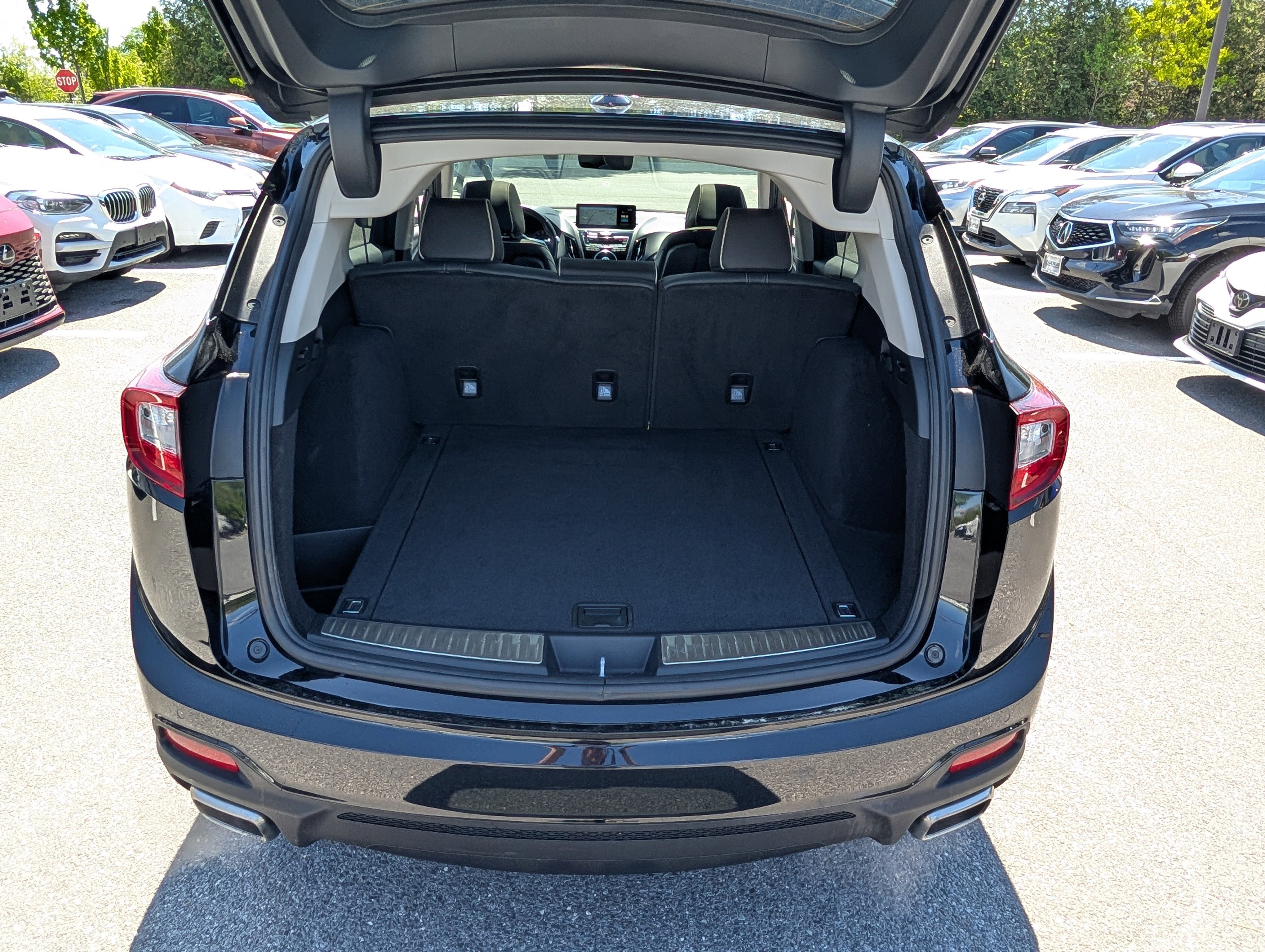 Used 2023 Acura RDX AWD w/ Advance Package image 12