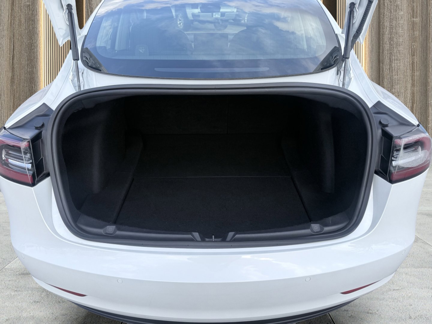 Used 2020 Tesla Model 3 Long Range image 15