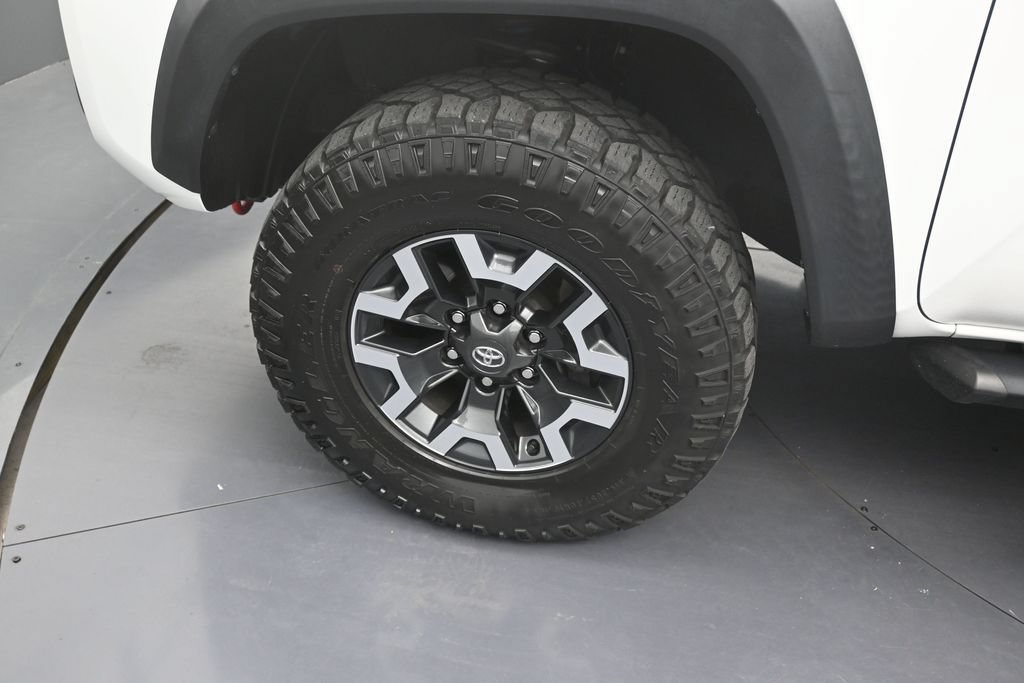 Used 2023 Toyota Tacoma TRD Off-Road w/ TRD Premium Off Road Package RWD image 9