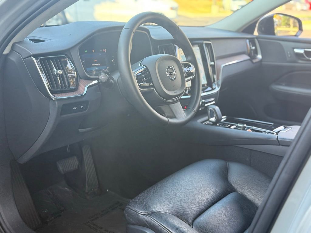 Used 2025 Volvo S60 T8 Plus w/ Climate Package image 11