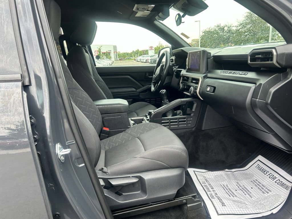 Used 2025 Toyota Tacoma SR w/ SR Upgrade Package AWD/4WD image 13