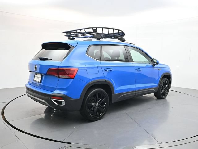 Used 2023 Volkswagen Taos SE w/ Black Wheel Package FWD image 7