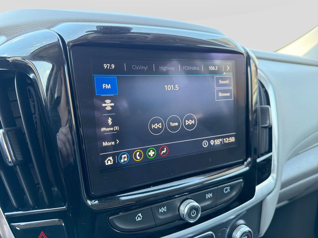 Used 2021 Chevrolet Traverse LT image 23