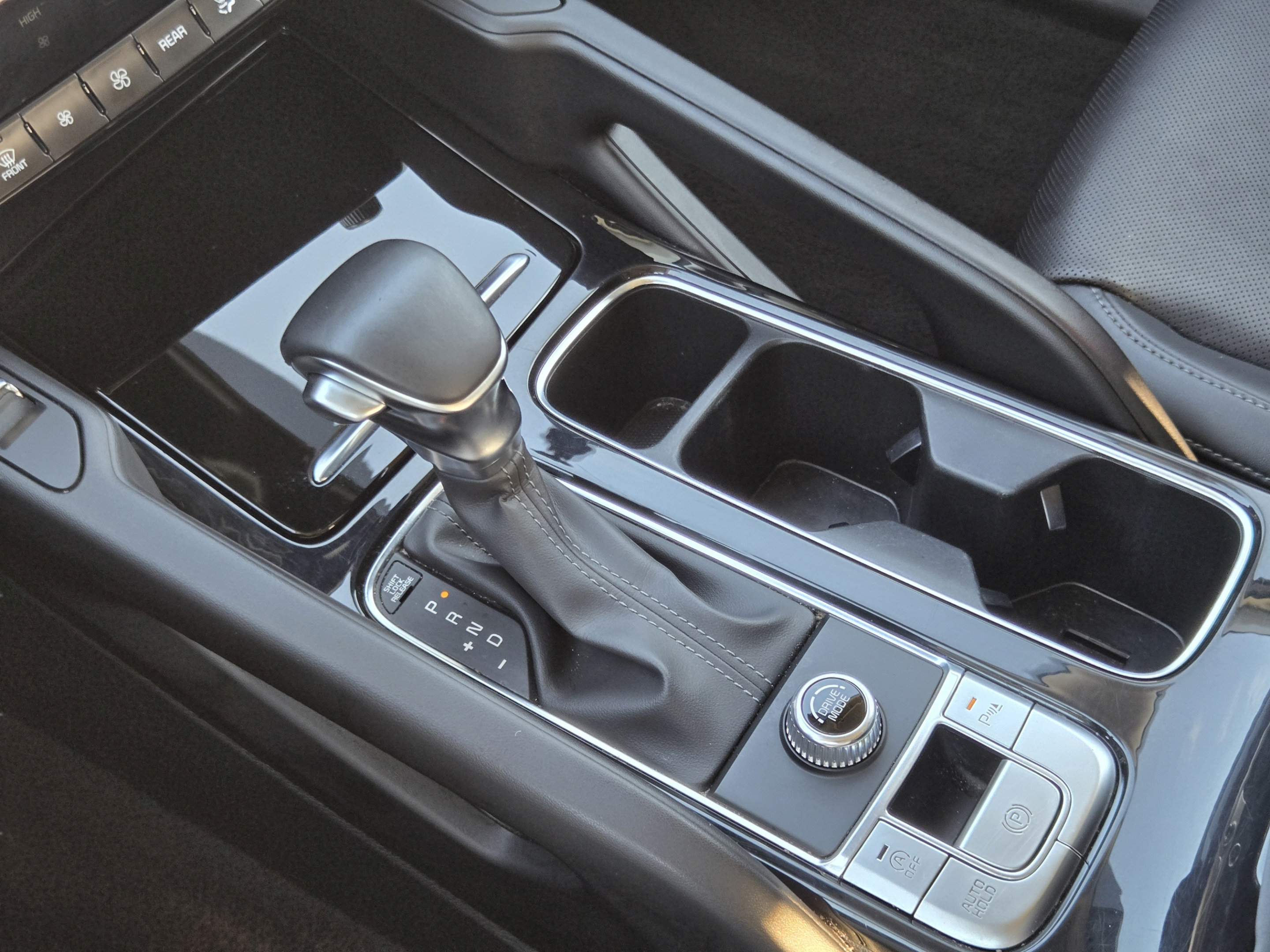 Used 2025 Kia Telluride S FWD image 16