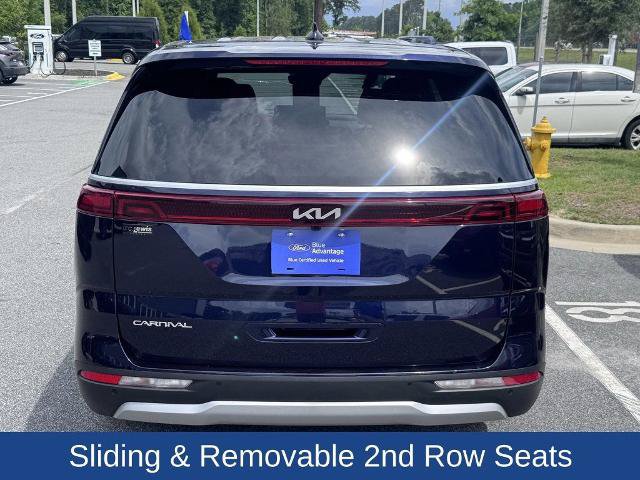 Used 2024 Kia Carnival LX FWD image 7