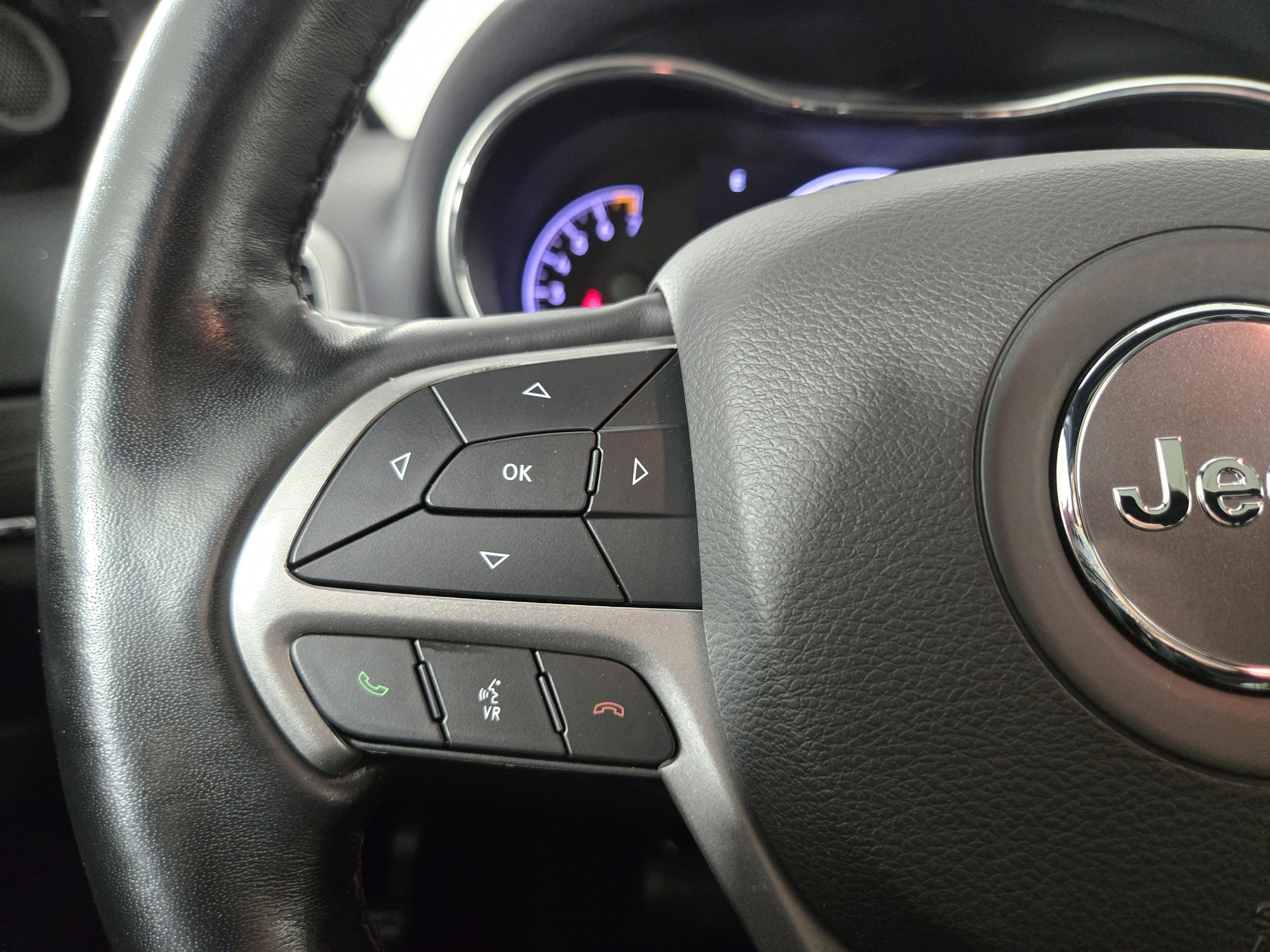 Used 2021 Jeep Grand Cherokee Limited image 15