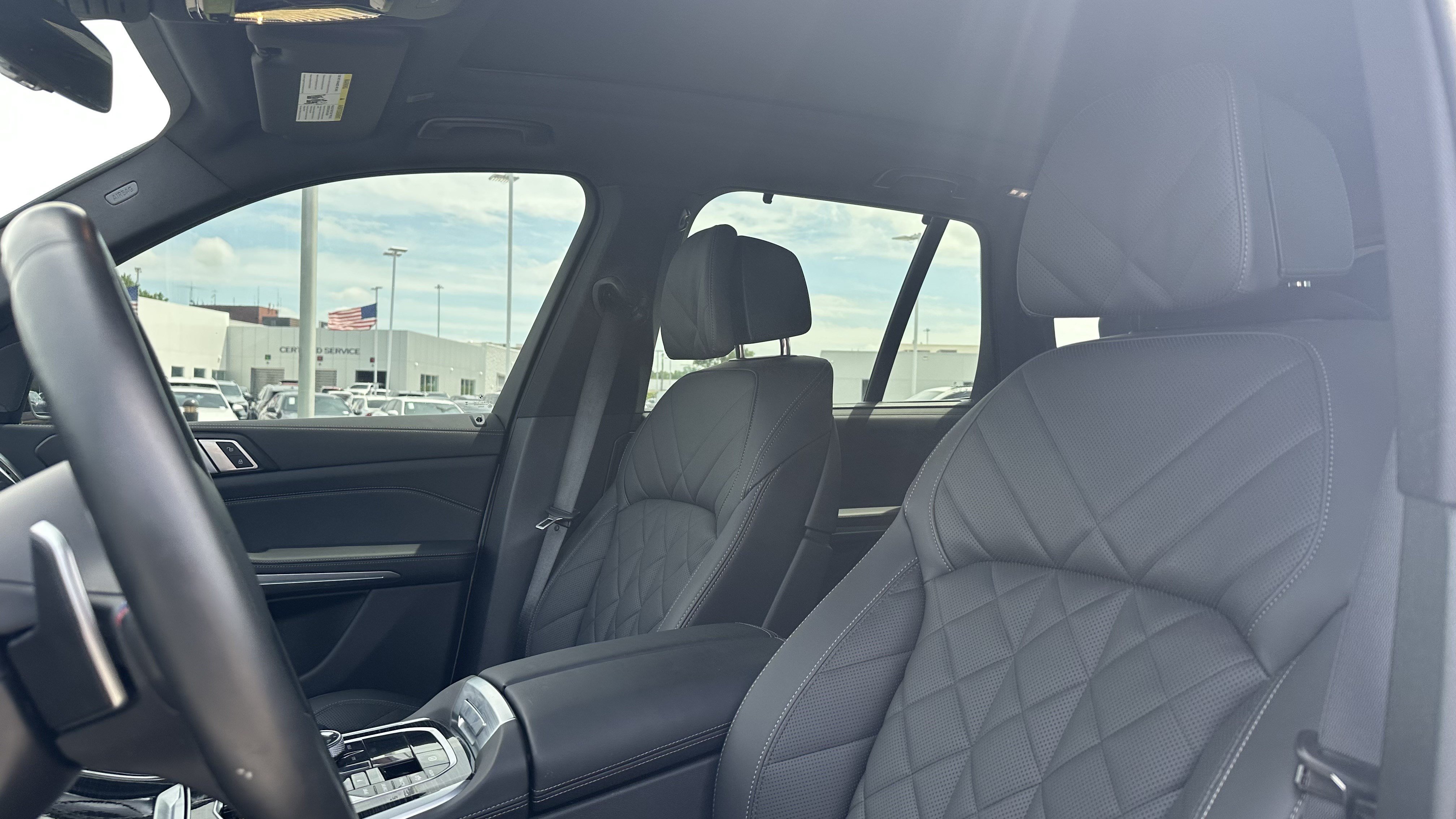 Certified 2025 BMW X5 M60i AWD/4WD image 18
