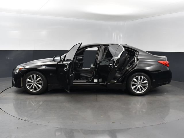 Used 2016 INFINITI Q50 3.0t Premium w/ 3.0T Premium Plus Package AWD/4WD image 30