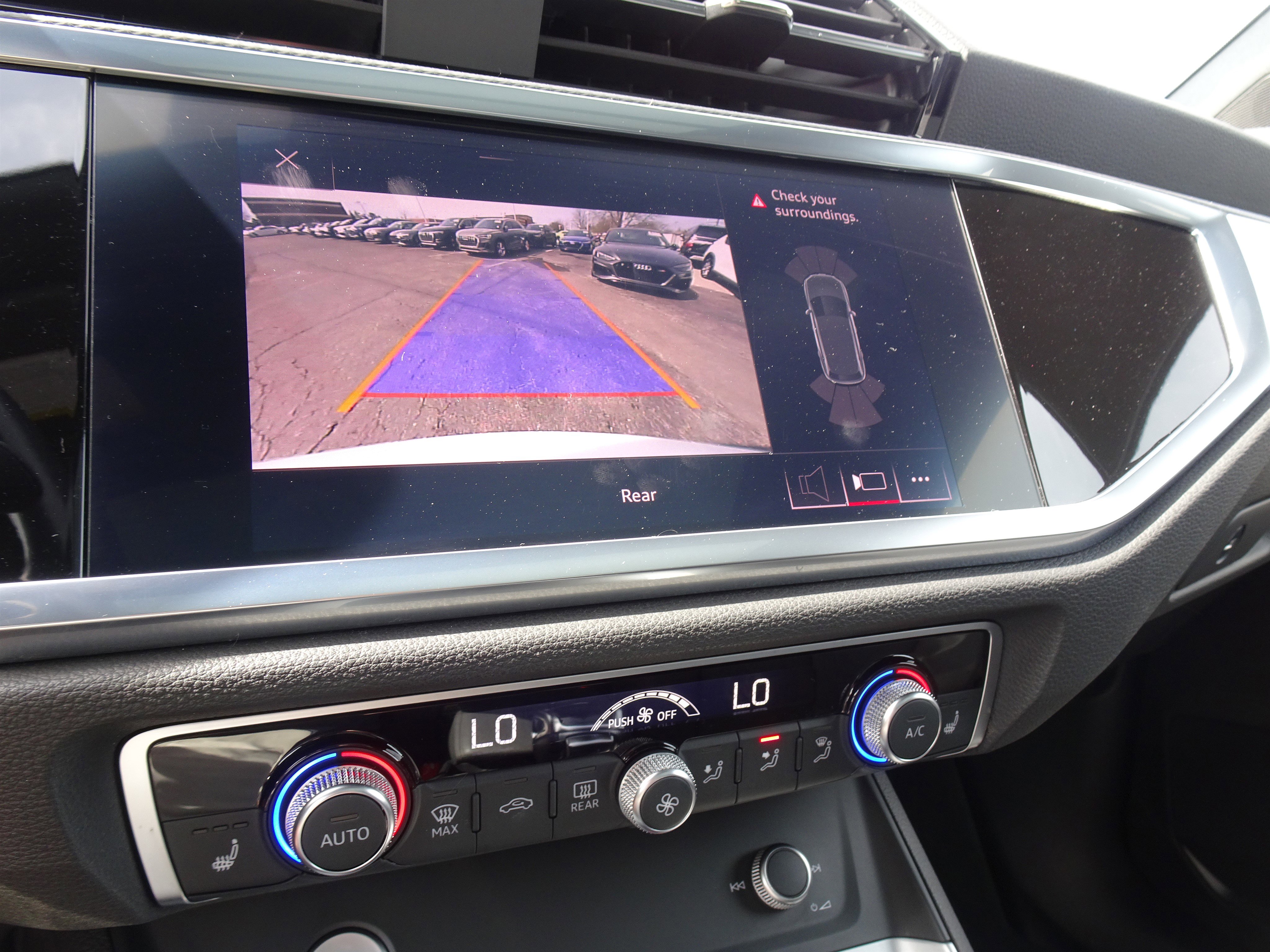 Used 2020 Audi Q3 2.0T Premium image 15