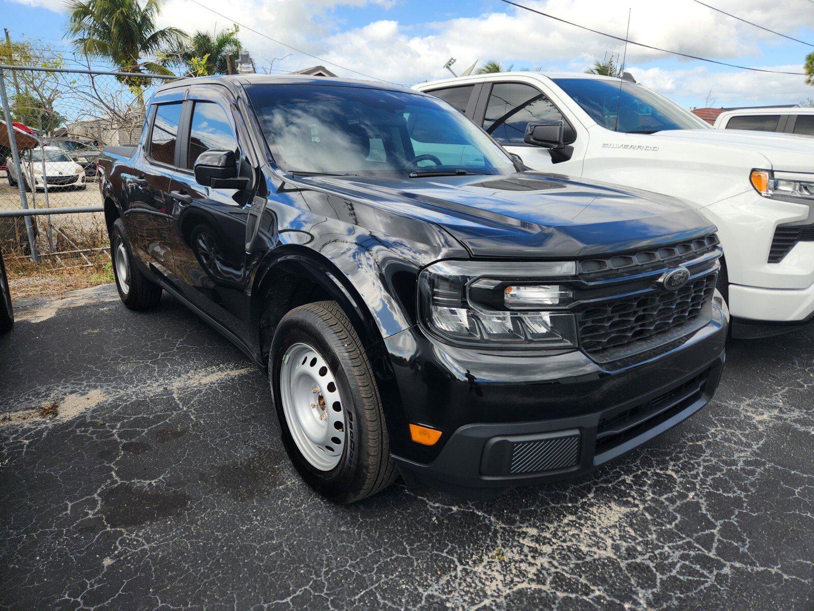 Used 2023 Ford Maverick XLT w/ Equipment Group 300A Standard image 3