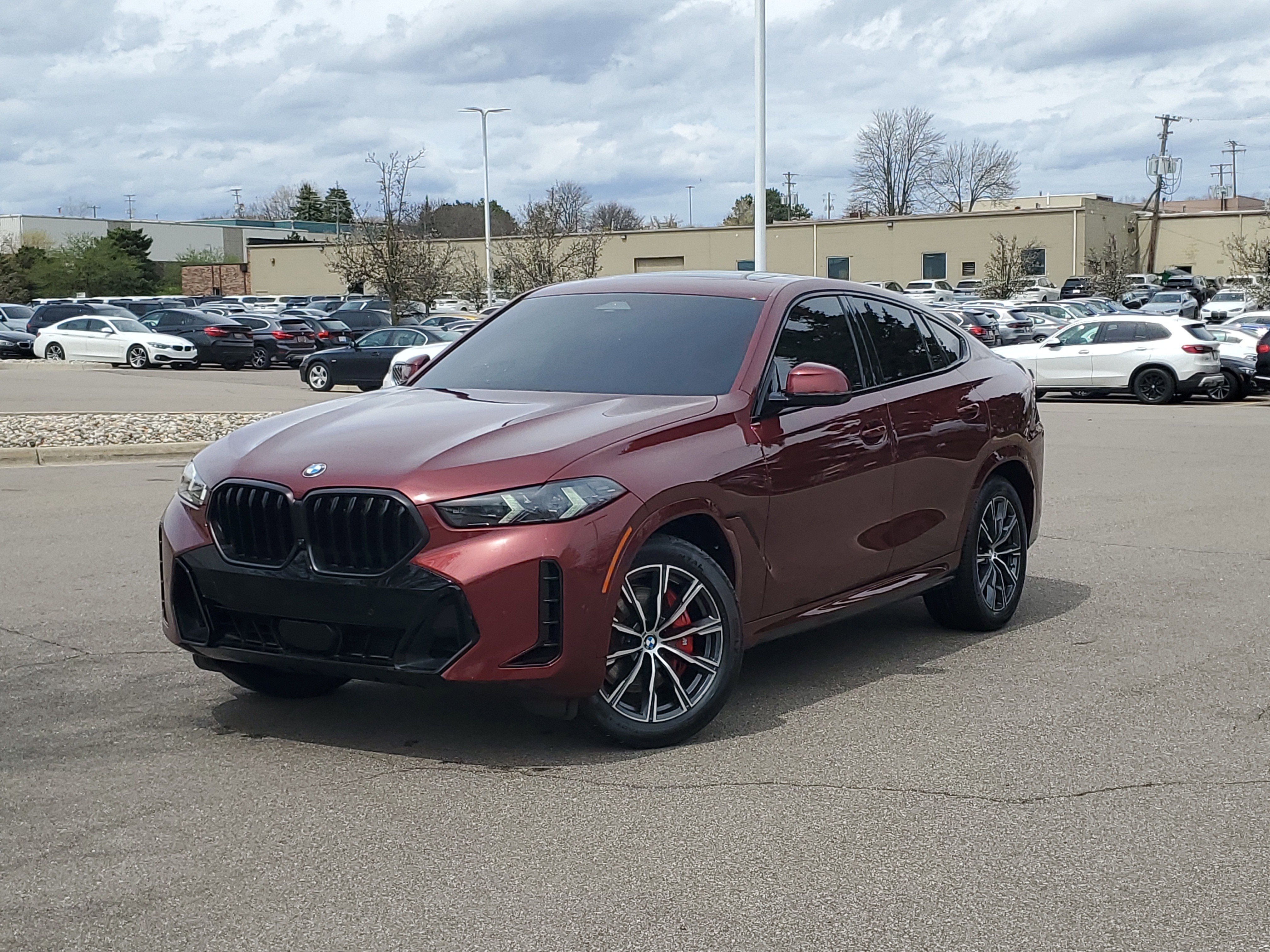 Certified 2024 BMW X6 xDrive40i w/ Premium Package image 1