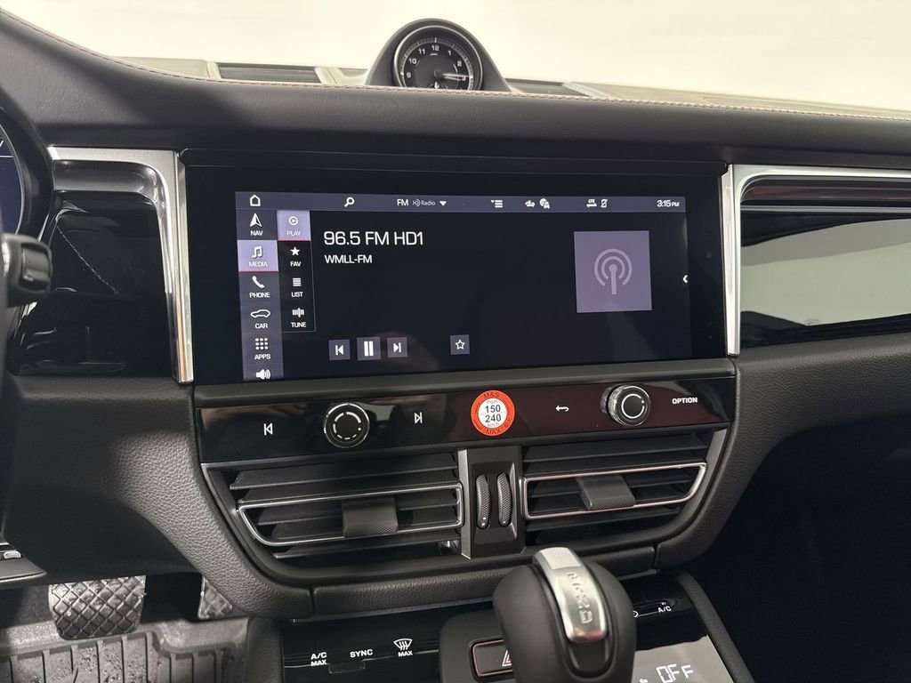 New 2026 Porsche Macan AWD/4WD image 28