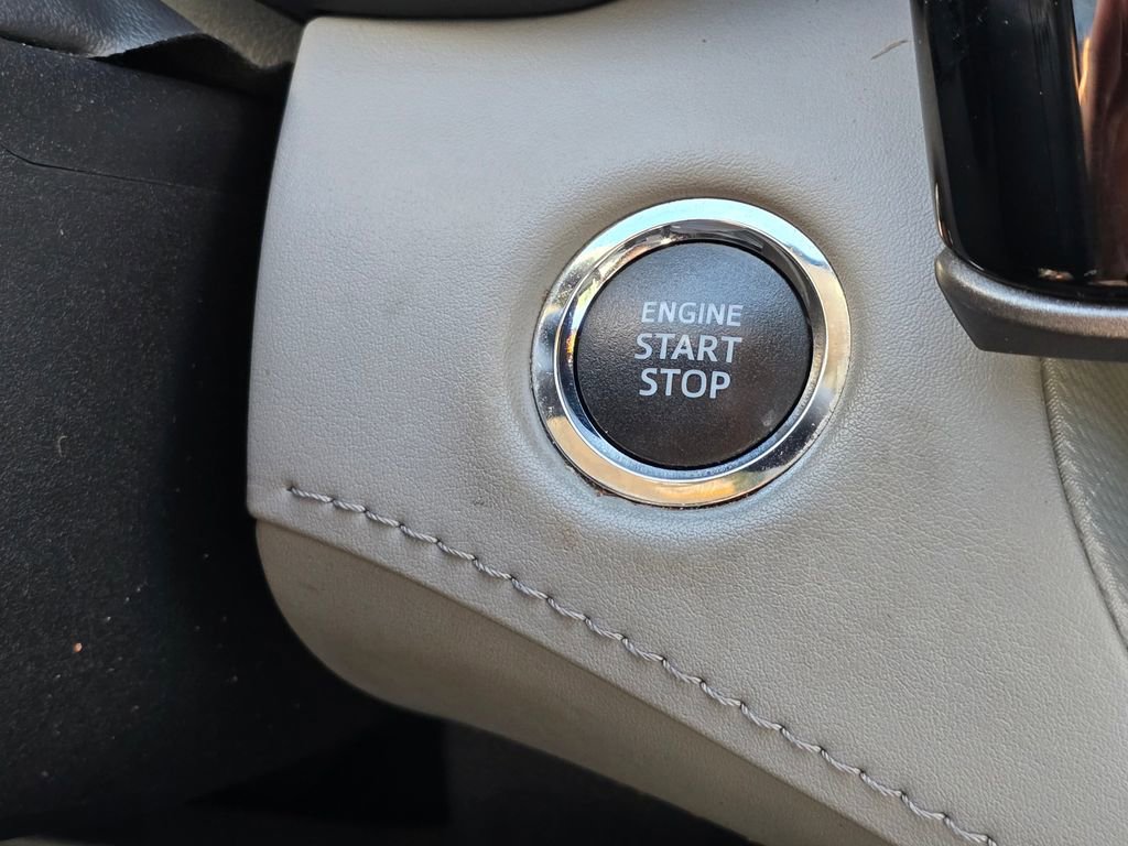 Used 2022 Toyota Highlander XLE image 22