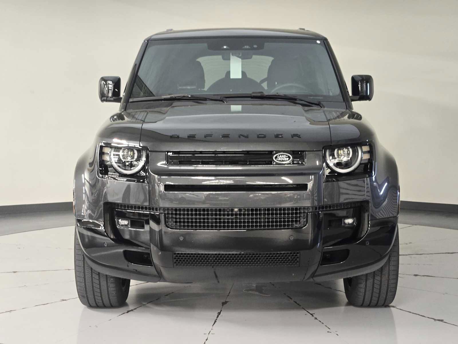Used 2026 Land Rover Defender 110 X-Dynamic SE AWD/4WD image 9