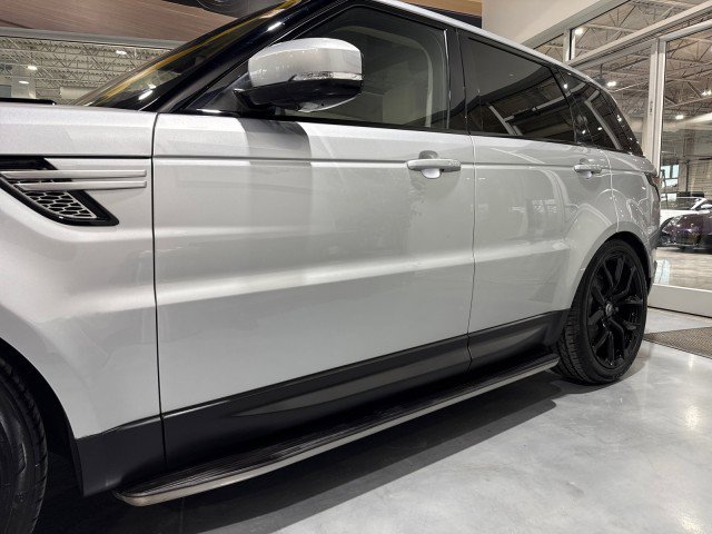 Used 2016 Land Rover Range Rover Sport HSE image 24