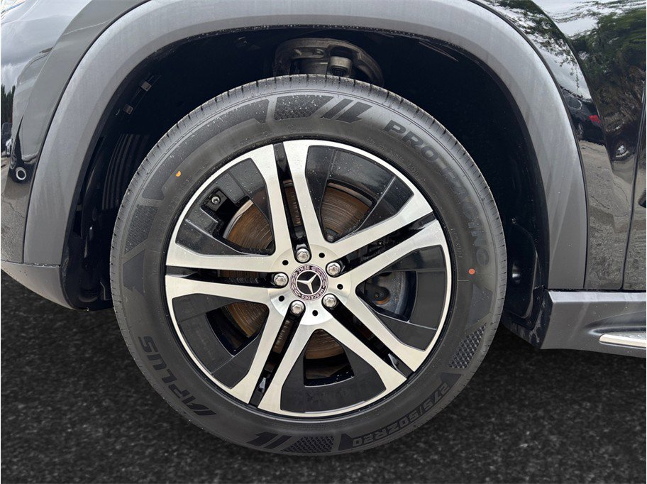 Used 2021 Mercedes-Benz GLS 450 4MATIC image 13