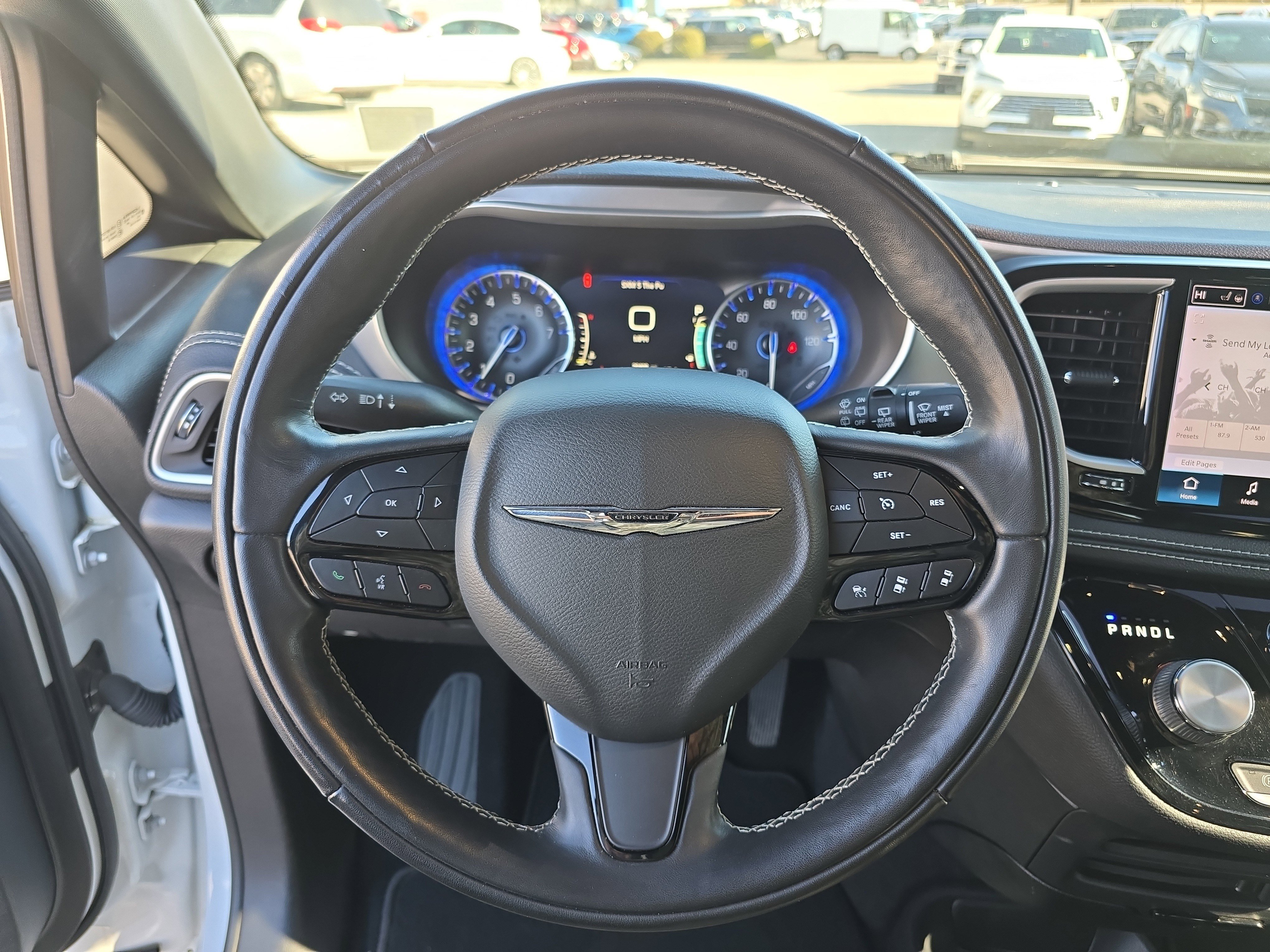 Used 2022 Chrysler Pacifica Touring-L w/ S Appearance Package image 29